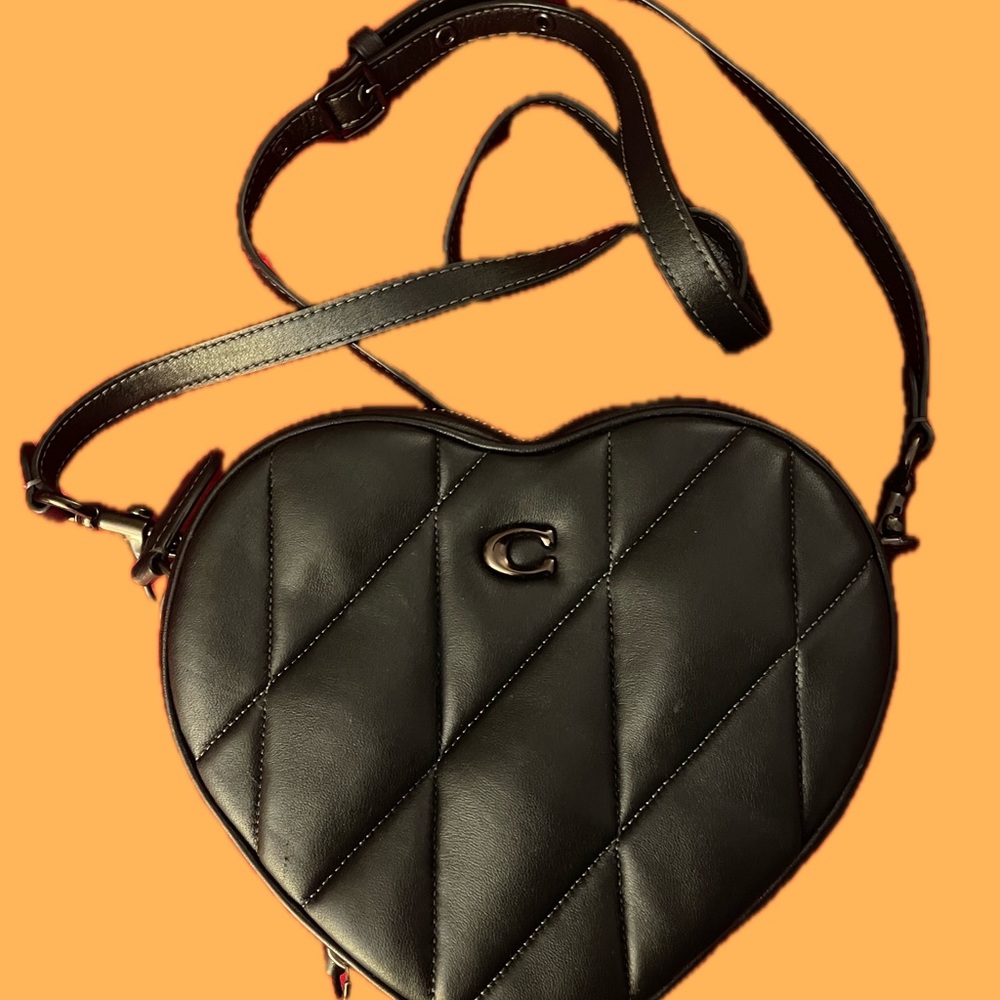 Elegant Coach Black Heart Crossbody Bag